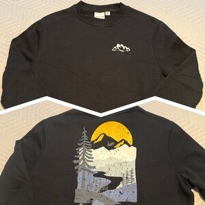 Mountain and Isles Womens Black Graphic Sweatshirt